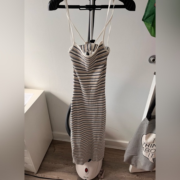 Abercrombie - Lace-Up Ribbed Midi Dress XS - Picture 2 of 3